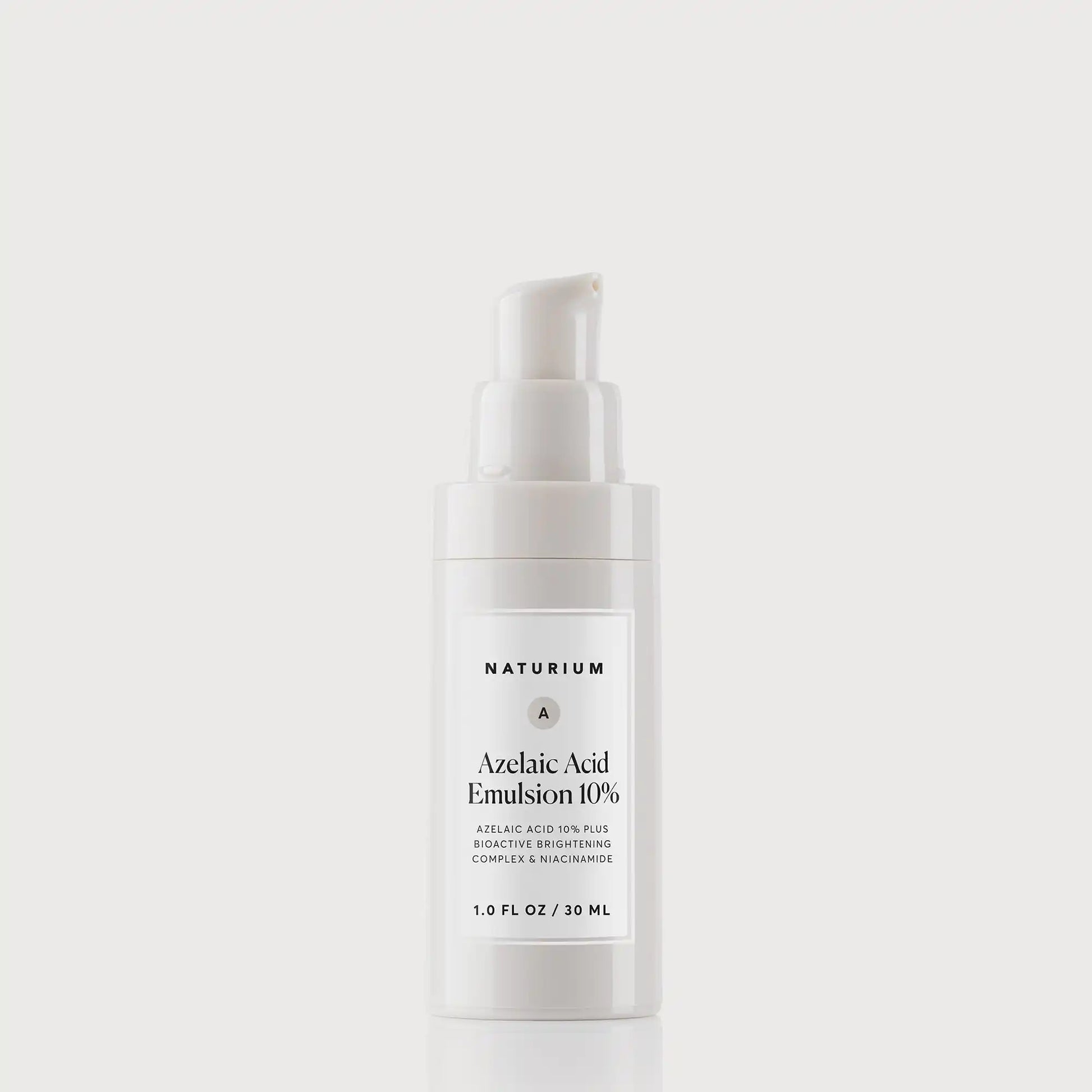 azelaic-acid-emulsion-10-b5 NATR_Azelaic-Acid-Emulsion-10_Cap-off.webp